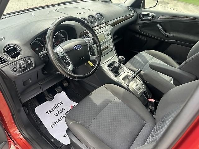 Ford Galaxy 2,0TDCi Ghia 7míst - fotka 20 z 54