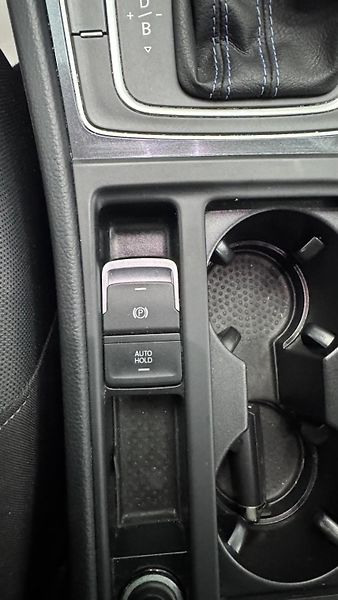 Volkswagen e-Golf (2018) 100KW - fotka 16 z 24