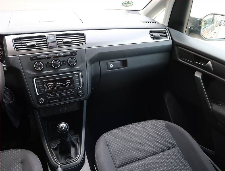Volkswagen Caddy (2020) 2.0 TDI, 5Míst, ČR, 1Maj, DPH - fotka 8 z 17