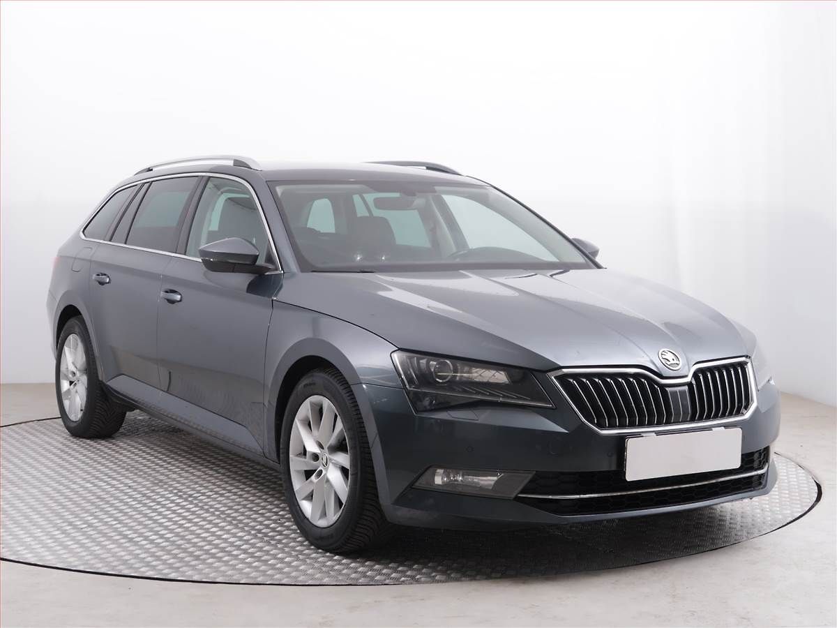 Škoda Superb 2.0 TDI, Automat, Navi