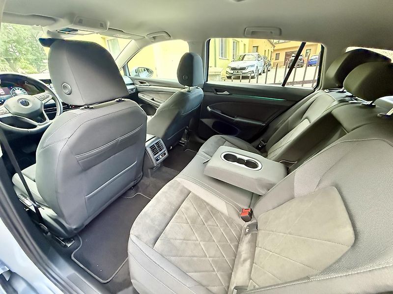 Volkswagen Golf (2022) 2,0TDi 110kW STYLE Masáž,ACC - fotka 10 z 18