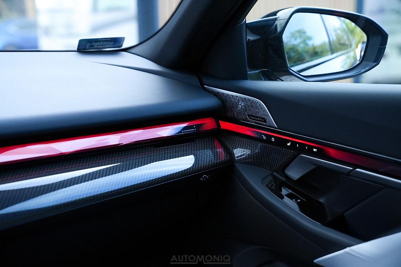 BMW M5 (2026) Touring xDrive M Drive,Pano - fotka 8 z 36