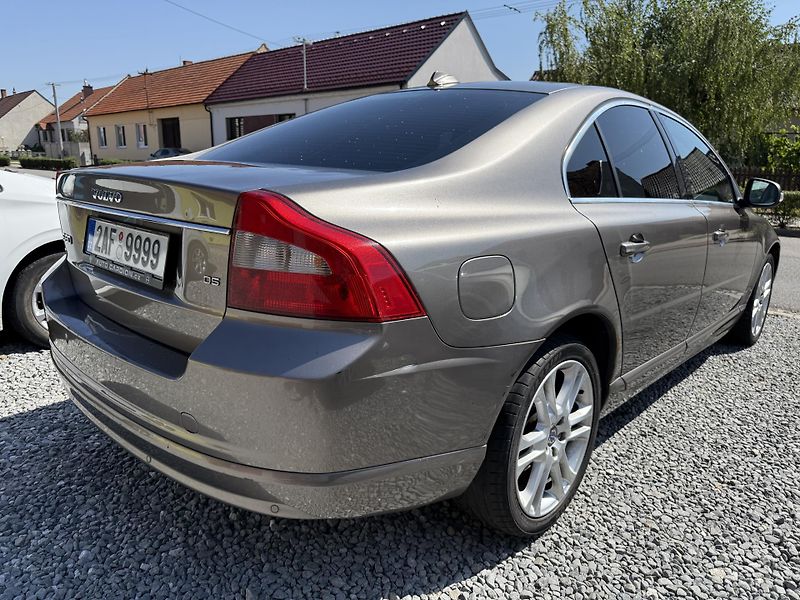 Volvo S80 2.4 D5 136 KW ALU. - fotka 5 z 12