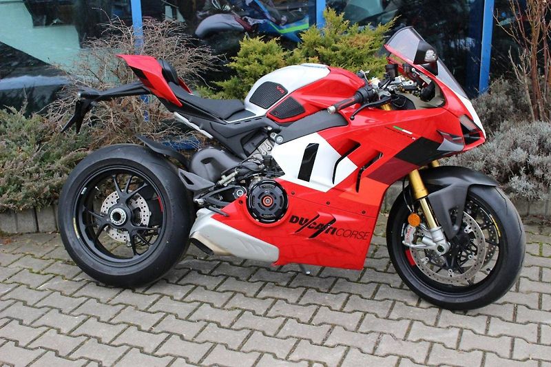 Ducati Panigale V4 R (2023) 2023 4400KM - fotka 3 z 12