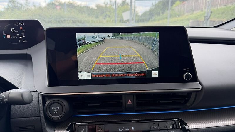 Toyota Prius PHEV Prestige dodání září - fotka 9 z 18