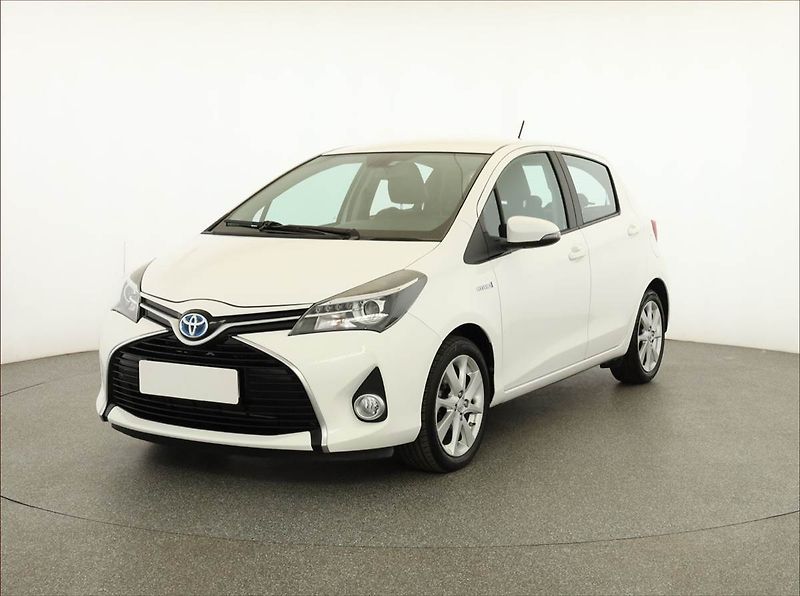 Toyota Yaris (2015) 1.5 Hybrid, Automat - fotka 2 z 18