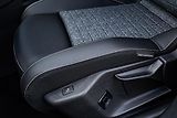 Peugeot 5008 (2026) 1,2 ALLURE Hybrid 145 e-DCS6 - náhled 12