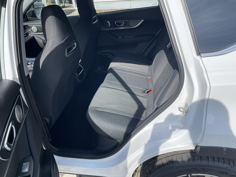 Chery Tiggo 7 PHEV (2026) PHEV FAMILY EDITION! - fotka 13 z 23