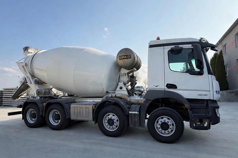 Mercedes-Benz Arocs 3540 8x4 MIX 9m3 EURO 6 - fotografie inzerátu