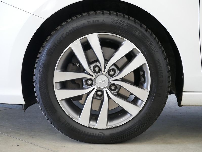 Hyundai i30 - fotka 10 z 25