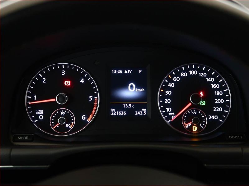 Volkswagen Touran (2014) 2.0 TDI, Automat, 7 míst - fotka 11 z 18