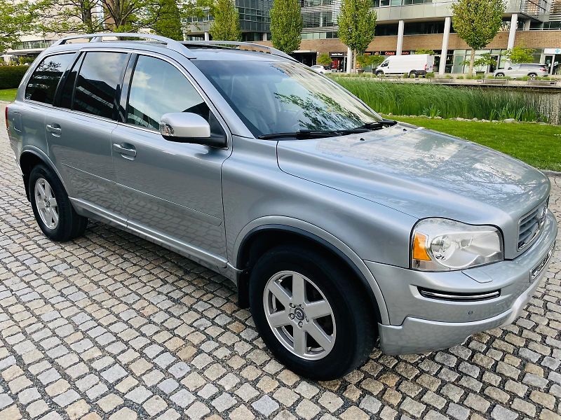 Volvo XC90 2.4 D5 4x4 AUT SERVISKA TAŽNÉ - fotka 9 z 49