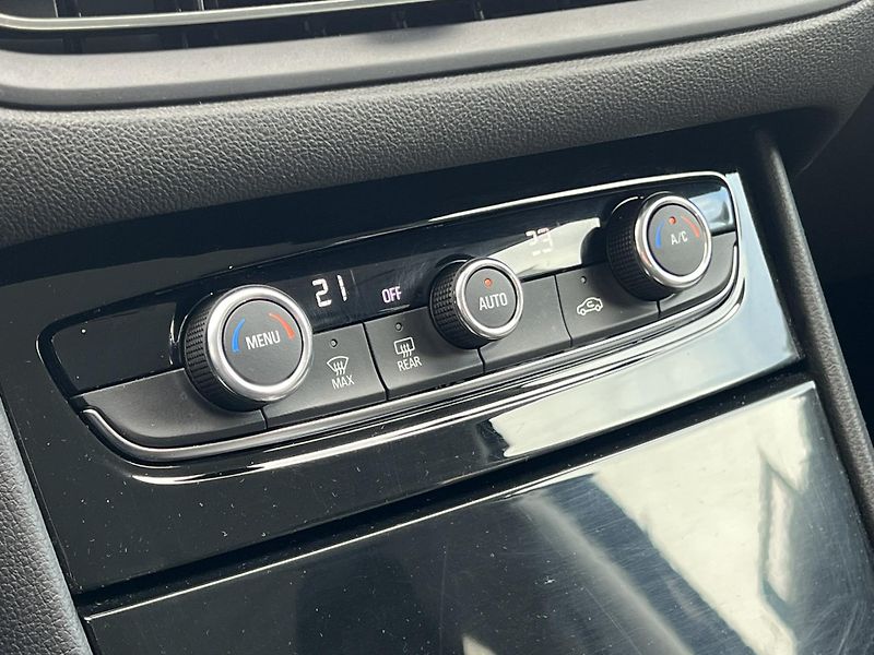 Opel Grandland (2023) 1.5CDTi 96kW AUTOMAT ČR NOVÉ - fotka 18 z 24