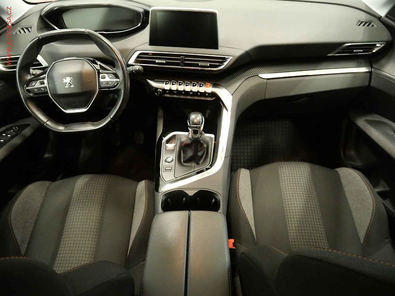 Peugeot 3008 (2021) 1.2 PT, 2.maj,ČR, servis - fotka 8 z 23