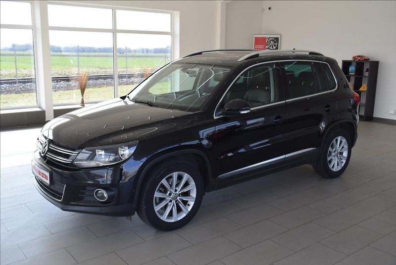 Volkswagen Tiguan 1,4 TSi, 1.maj,navi,kůže,pano, - fotka 1 z 32