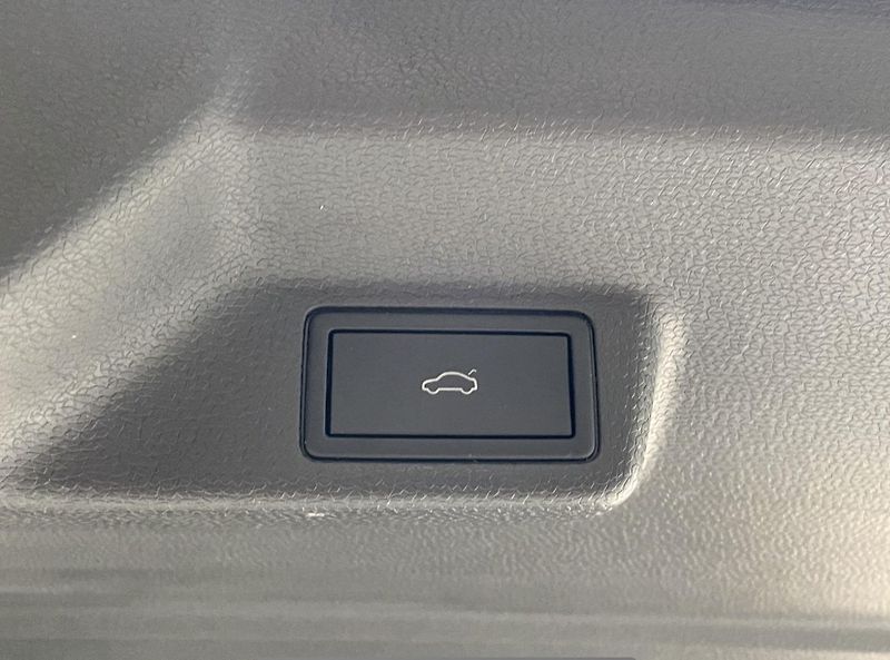 Volkswagen ID.Buzz (2022) 21