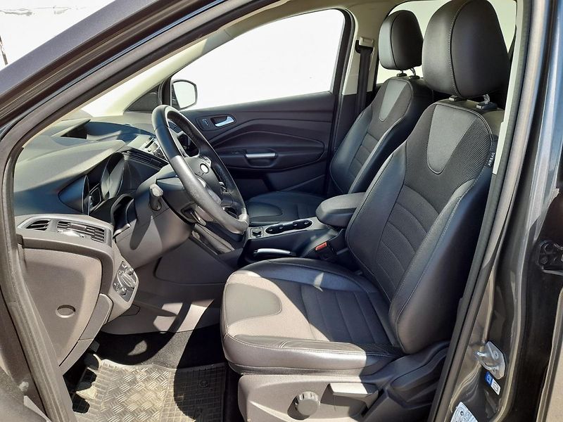 Ford Kuga 1.5 EcoBoost 110KW TITANIUM - fotka 12 z 20