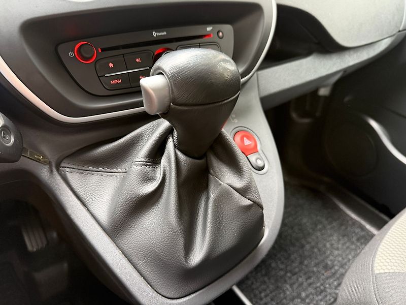 Renault Kangoo ZE33 AC/Výhřev sedaček - fotka 14 z 23
