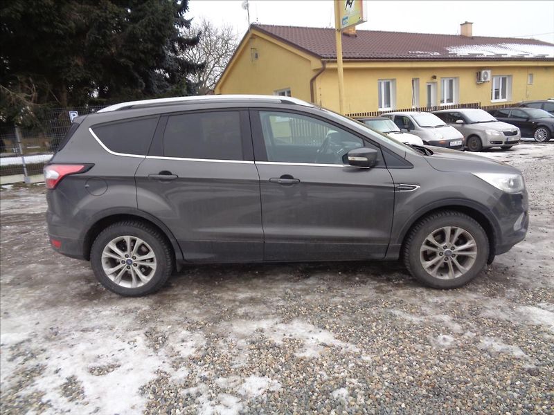 Ford Kuga 1,5 - fotka 2 z 13