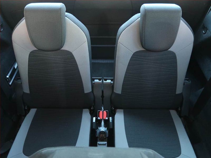 Citroën C4 Picasso (2015) 1.6 HDi, 7 míst, Navi - fotka 21 z 22