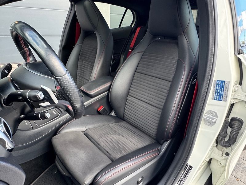 Mercedes-Benz GLA (2017) 220CDI 4-MATIC AMG - fotka 18 z 34