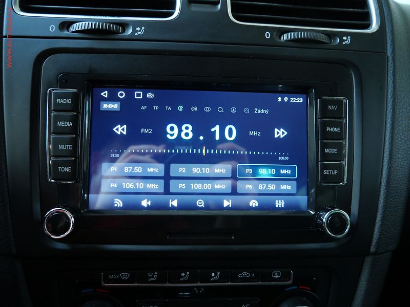 Volkswagen Golf (2011) 2.0TDi, AC, park.čidla - fotka 18 z 19
