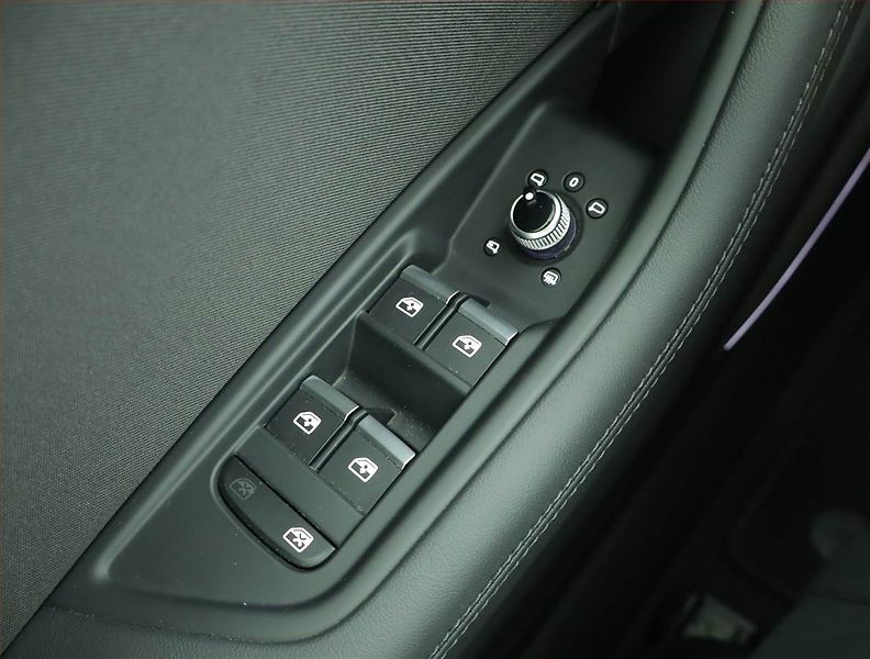 Audi A4 (2024) 2.0 TDI - fotka 16 z 16