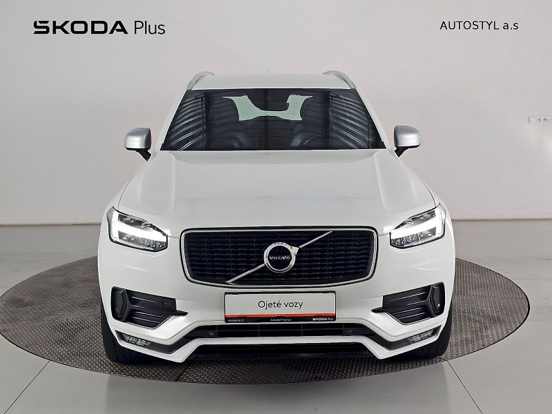 Volvo XC90 (2016) 2.0D 5D 173kW R-desing - fotka 4 z 27