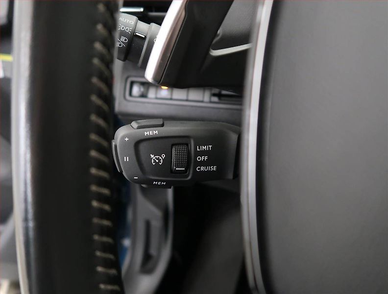 Peugeot 5008 (2022) Active 1.5 BlueHDi, Automat - fotka 21 z 23