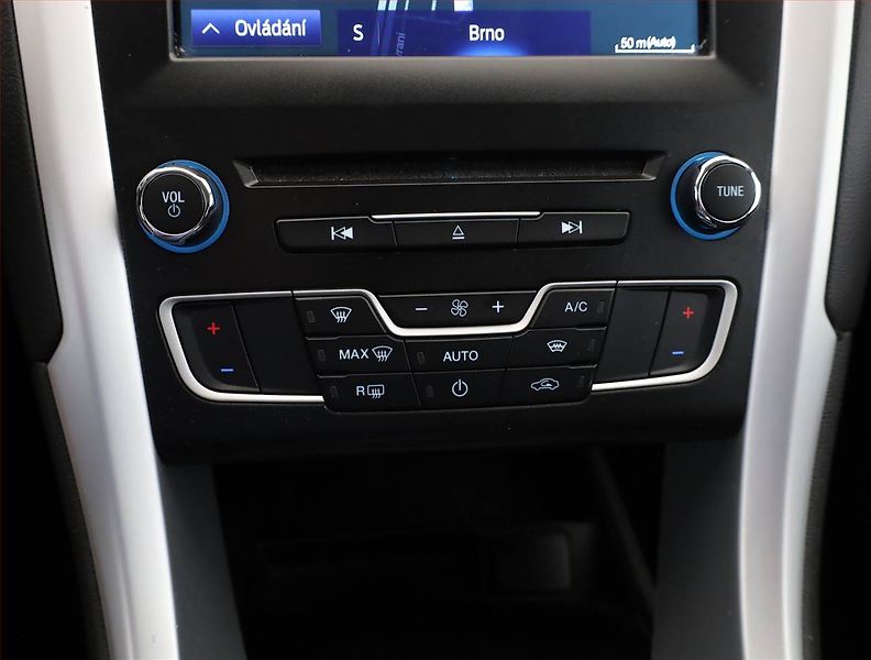Ford Mondeo (2018) 2.0 TDCI, Serv.kniha, Navi - fotka 13 z 18