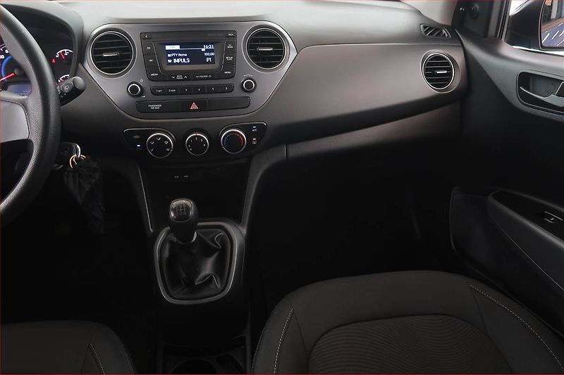 Hyundai i10 (2017) 1.0, Serv.kniha - fotka 8 z 15