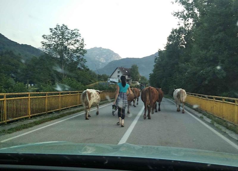 Roadtrip na Balkán: Škoda Enyaq dojela až pod skokanské můstky v Bosně a Hercegovině. A nejen tam