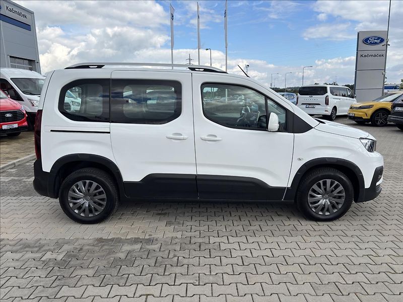 Peugeot Rifter 1,5 Bluehdi 75kW Allure - fotka 6 z 39
