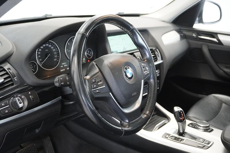 BMW X3 2.0d 110 kW SDRIVE AUTOMAT - fotka 13 z 29