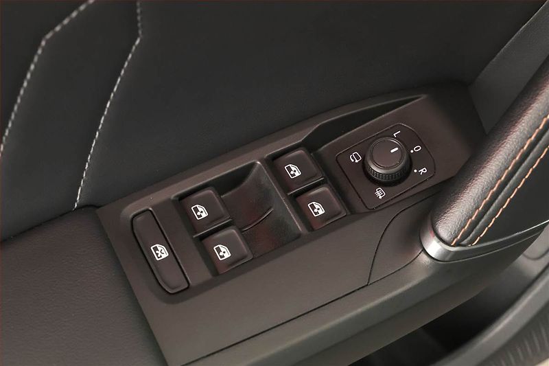 Cupra Formentor (2024) 2.0 TSI 4Drive - fotka 16 z 17