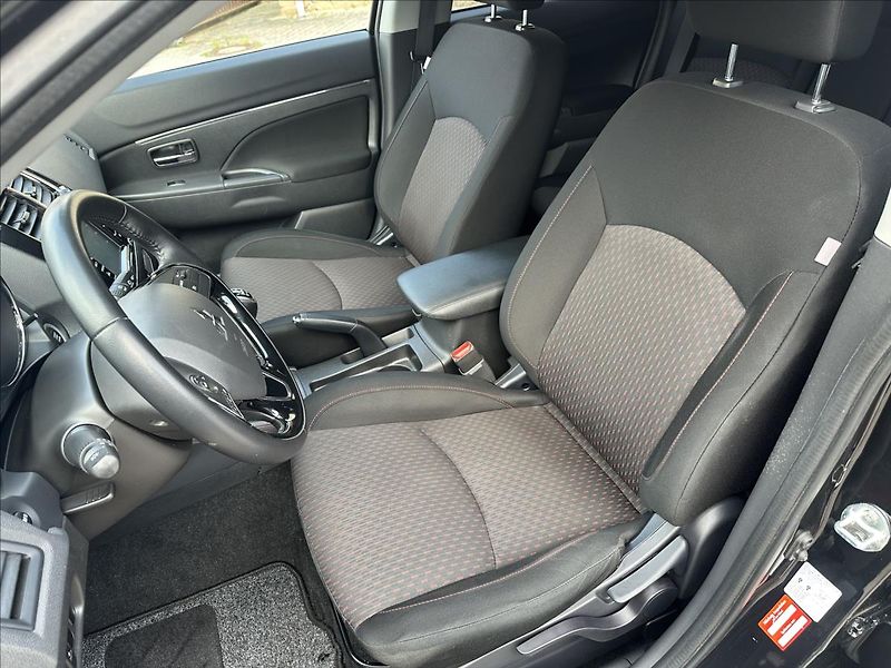 Mitsubishi ASX 1,6 EDITION 100+ TOP - fotka 12 z 27