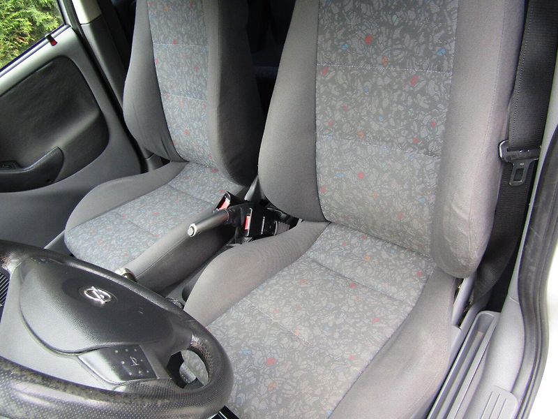 Opel Corsa (2002) GSi 1.8 16VC 92kW - fotka 20 z 38