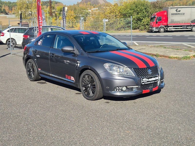 Suzuki Kizashi 2.4i 131kw,LPG,4WD,WEBASTO - fotka 3 z 24