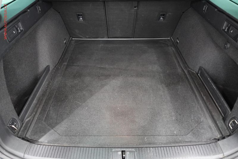 Volkswagen Passat (2020) 2.0TDi, DSG, LED, navi - fotka 7 z 22