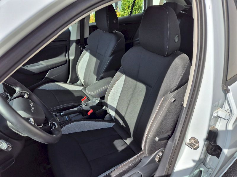Škoda Scala (2025) Selection 1.0TSi 85kW 6°manuál - fotka 12 z 27
