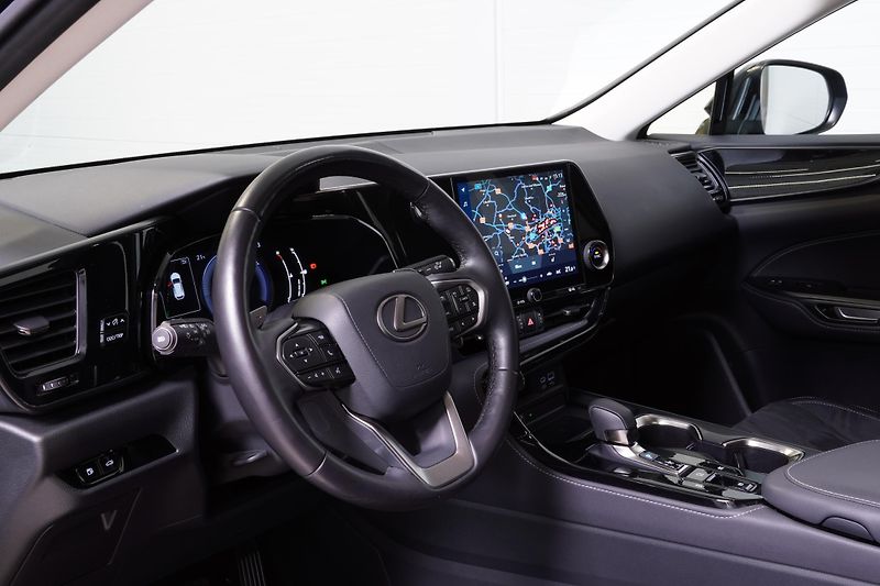 Lexus NX 350h 1.MAJ,DPH,Kamera,El.kufr - fotka 14 z 28