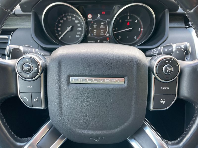 Land Rover Discovery (2017) 3.0Td6 190kW HSE LUXURY - fotka 30 z 44