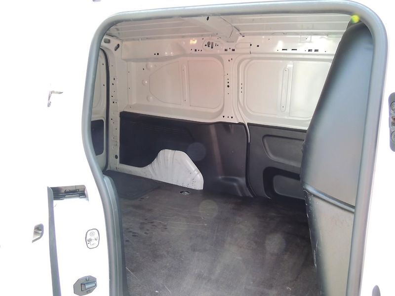 Fiat Dobló cargo (2023) 1.5HDi,L2,ČR,1.majitel - fotka 20 z 32
