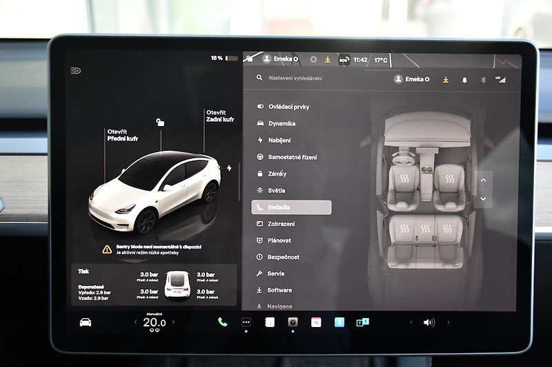 Tesla Model Y LONG RANGE DUAL REZERVACE - fotka 28 z 38