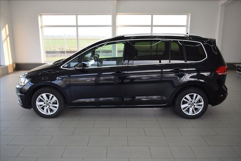 Volkswagen Touran 2,0 TDi, 7-míst,DSG,NAVI,KŮŽE, - fotka 5 z 41