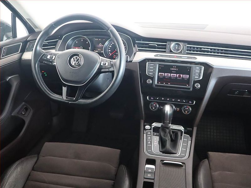 Volkswagen Passat (2015) Exclusive 2.0 BiTDI, 4X4 - fotka 7 z 23