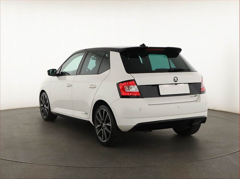 Škoda Fabia (2018) R5 1.4 TSI, Automat, Navi - fotka 4 z 17