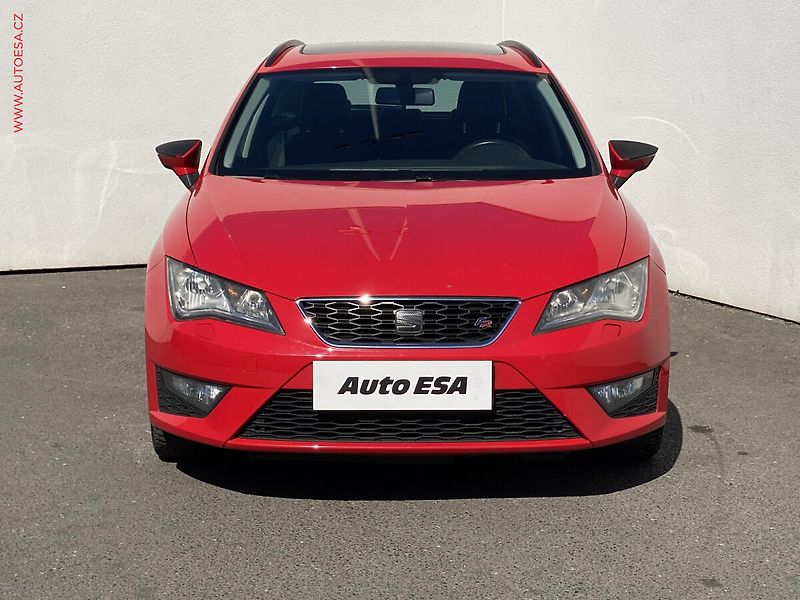 Seat Leon (2014) 2.0 TDi, FR, AT, panorama - fotka 2 z 16