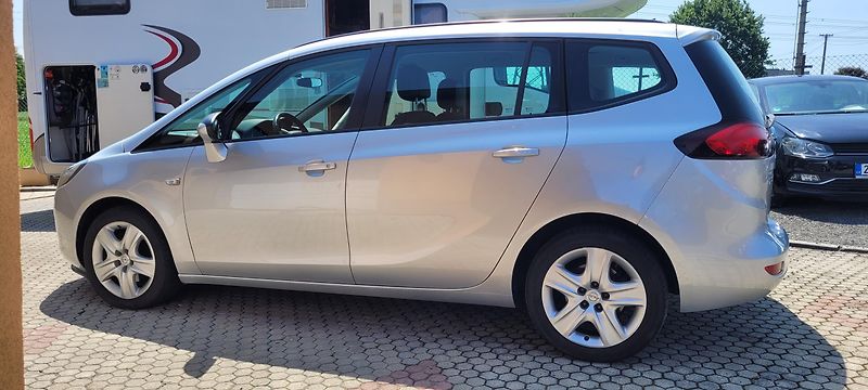 Opel Zafira (2015) 1,4i 103kW benzín Automat - fotka 8 z 33