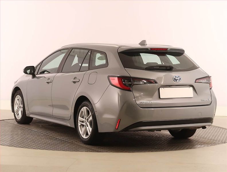 Toyota Corolla (2022) 1.8 Hybrid, full bybrid - fotka 4 z 25